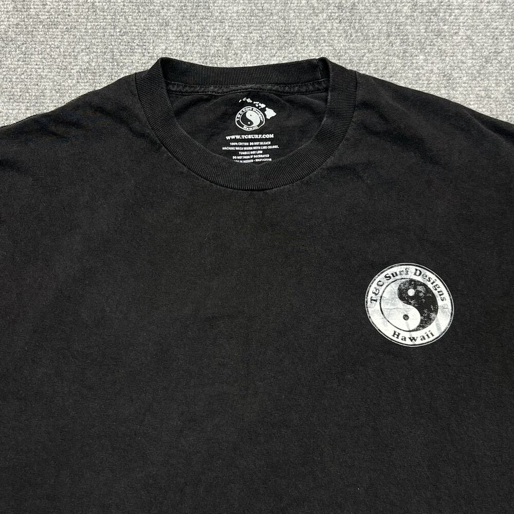 T&C Surf Designs Hawaii Shirt Mens XL Black Yin Yang Graphic Tee Surf Logo